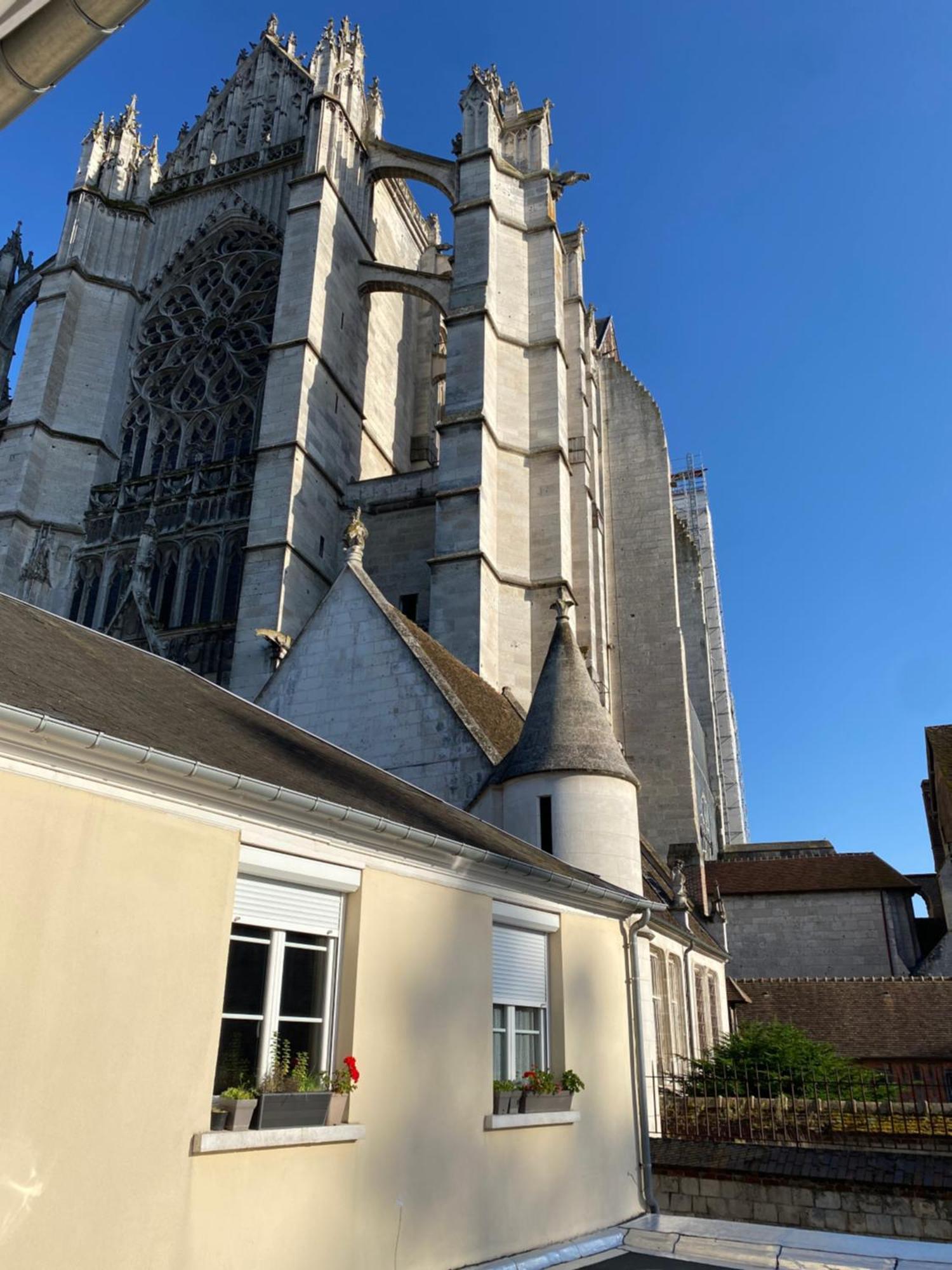 Appartement Hyper-Centre Vue Cathedrale Beauvais Exterior photo